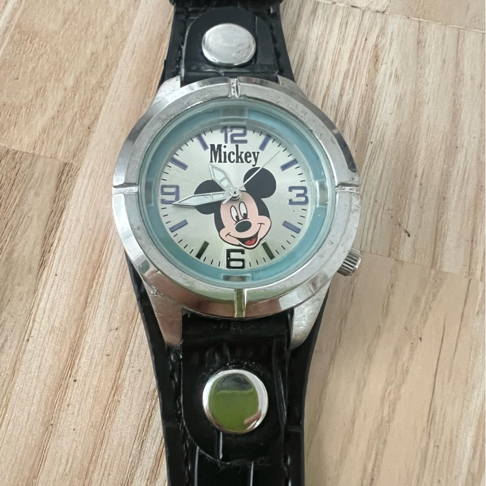 Disney Mickey Mouse light up watch NEW BATTERY